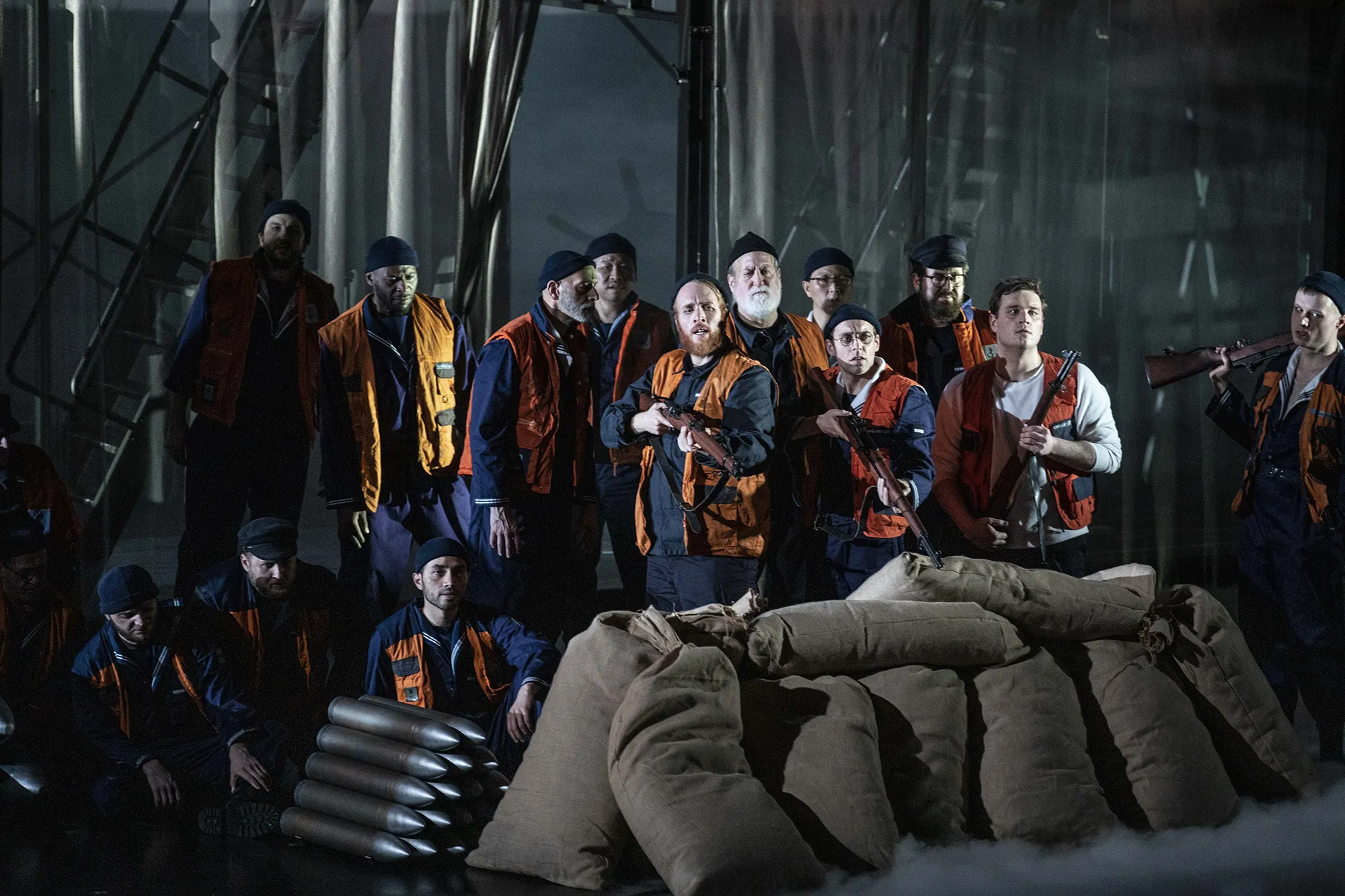 06 Billy Budd-Benjamin-Britten-Finnegan-Downie-Dear-Richard-Brunel-Sean-Michael-Plumb-Paul-Appleby-Derek-Welton-Opera de Lyon-Hannover-Staatsoper-Staatstheater©JeanLouisFernandez 06 Billy Budd-Benjamin-Britten-Finnegan-Downie-Dear-Richard-Brunel-Sean-Michael-Plumb-Paul-Appleby-Derek-Welton-Opera de Lyon-Hannover-Staatsoper-Staatstheater©JeanLouisFernandez